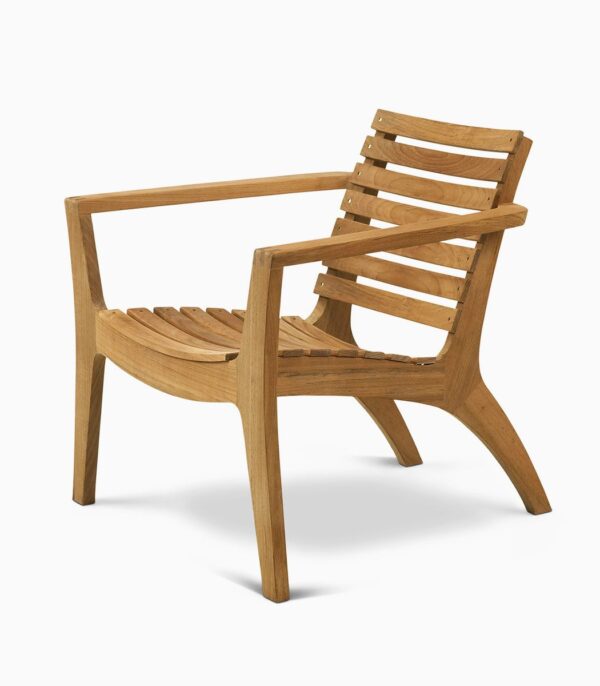 Classic wooden chair 2 600x686