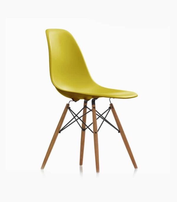 Eames plastic side chair 2 600x686